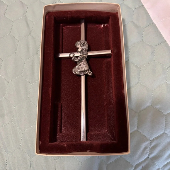 Vintage Stainless Steel 7” Praying Child Crucifix & Storage Box Religious Icon - Picture 3 of 7